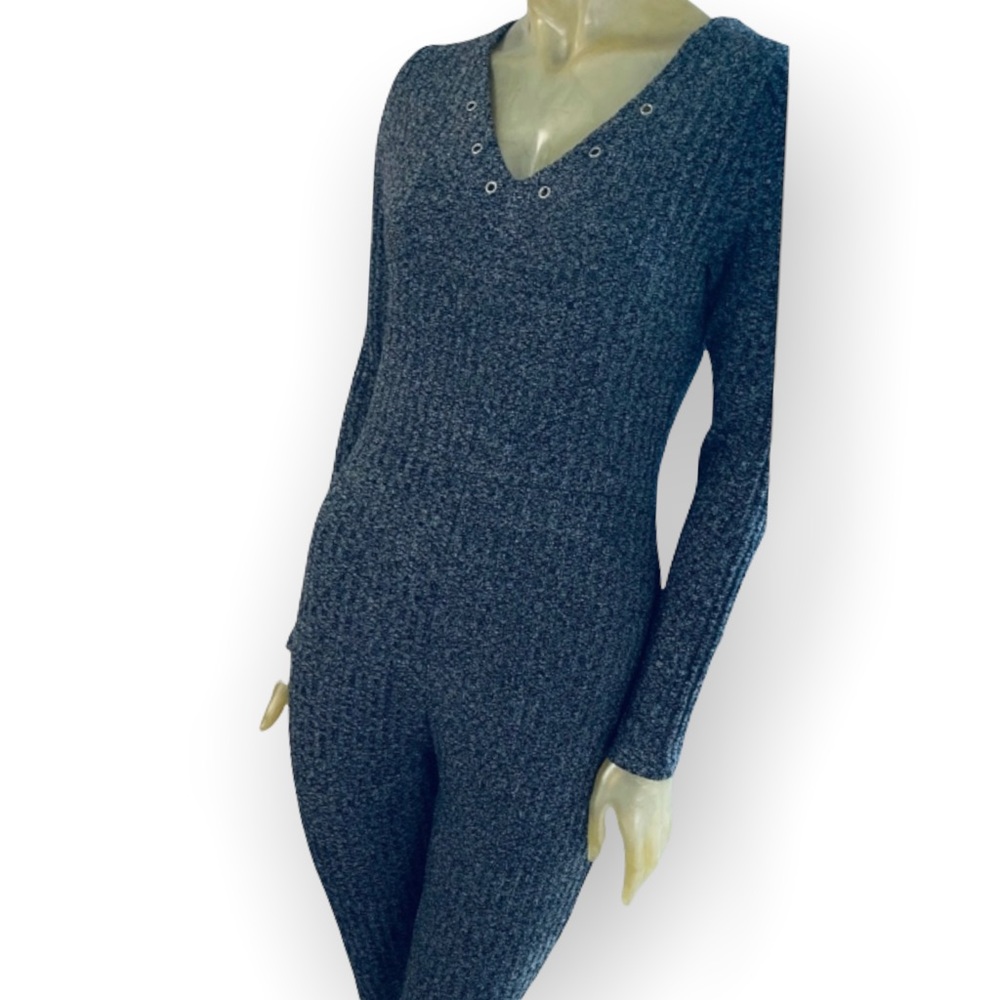 jumpsuit - Picture 5 of 9